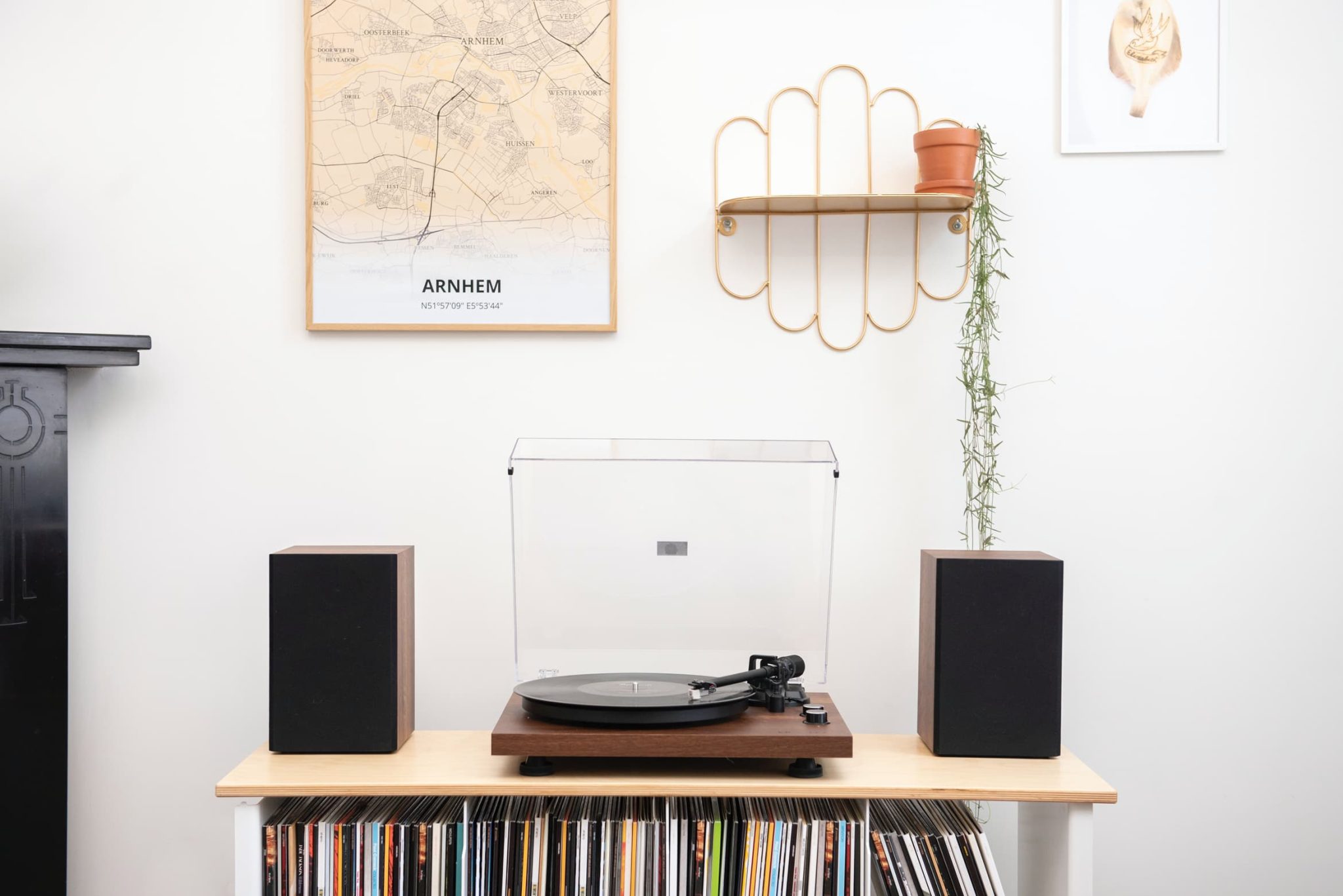 R Crosley C62 LR 02 scaled